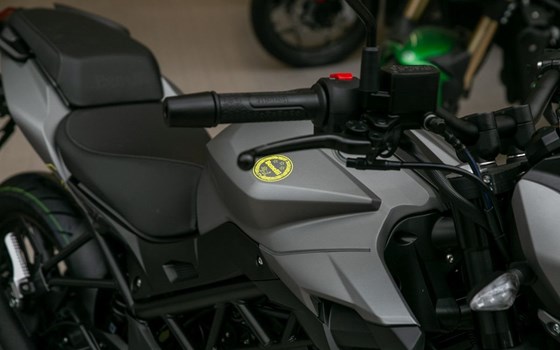 Neufahrzeug Benelli BN 125 - Bild 9