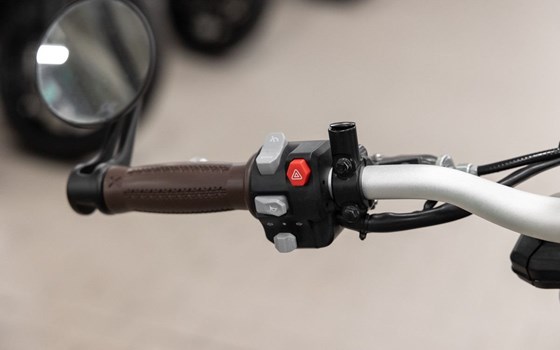 Neufahrzeug Brixton Cromwell 1200 - Bild 11