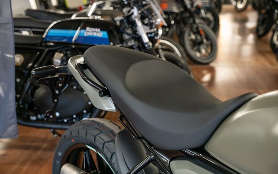 Neufahrzeug Royal Enfield Guerrilla 450 - Bild 11