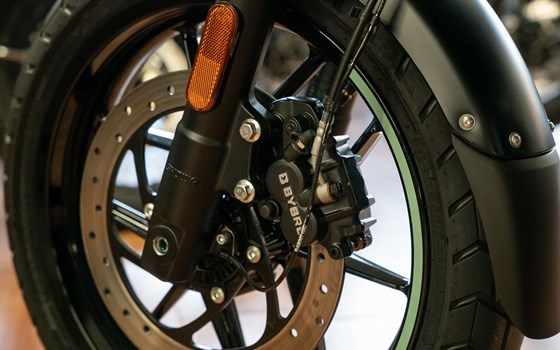 Neufahrzeug Royal Enfield Guerrilla 450 - Bild 13