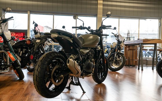 Neufahrzeug Royal Enfield Guerrilla 450 - Bild 5