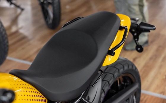 Neufahrzeug Royal Enfield Guerrilla 450 - Bild 11