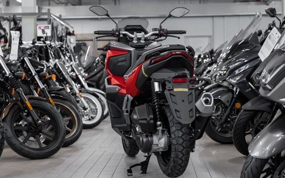 Neufahrzeug Voge SR1 ADV 125 ABS TCS - Bild 5