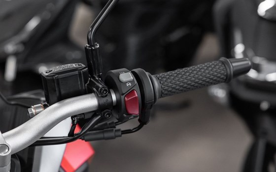 Neufahrzeug Voge SR1 ADV 125 ABS TCS - Bild 7