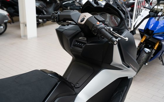Neufahrzeug Kymco AK 575i ABS Premium - Bild 11