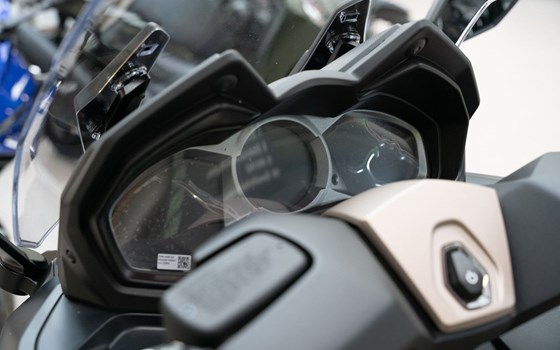 Neufahrzeug Kymco AK 575i ABS Premium - Bild 8