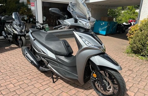 Neumotorrad Kymco Agility 300i ABS