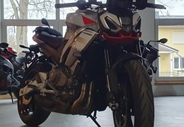 Neumotorrad Aprilia Tuono 457