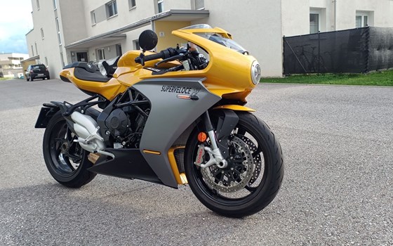 Gebrauchtmotorrad MV Agusta Superveloce 800 - Bild 1