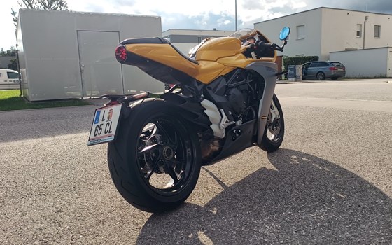 Gebrauchtmotorrad MV Agusta Superveloce 800 - Bild 8