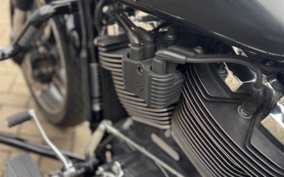 Gebrauchtmotorrad Harley-Davidson Dyna Super Glide Sport FXDX - Bild 12