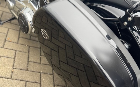 Gebrauchtmotorrad Harley-Davidson Dyna Super Glide Sport FXDX - Bild 9