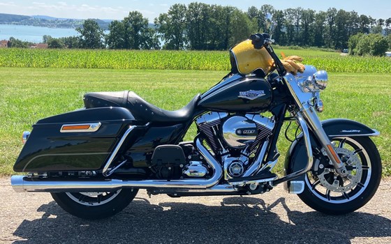 Gebrauchtmotorrad Harley-Davidson Road King Classic FLHRC - Bild 3