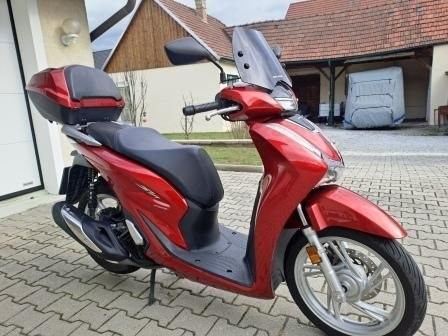 Gebrauchtmotorrad Honda SH150i - Bild 3