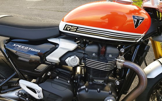 Gebrauchtmotorrad Triumph Speed Twin 1200 RS - Bild 9