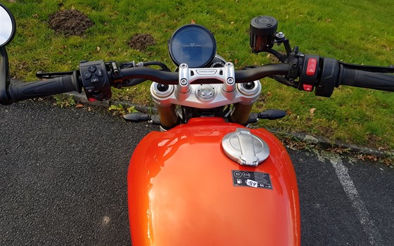 Gebrauchtmotorrad Triumph Speed Twin 1200 RS - Bild 4