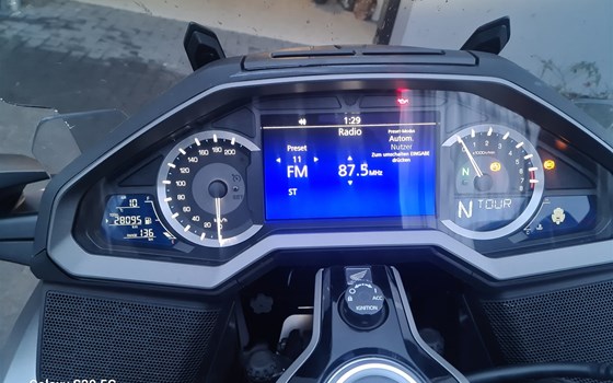 Gebrauchtmotorrad Honda GL 1800 Goldwing - Bild 6