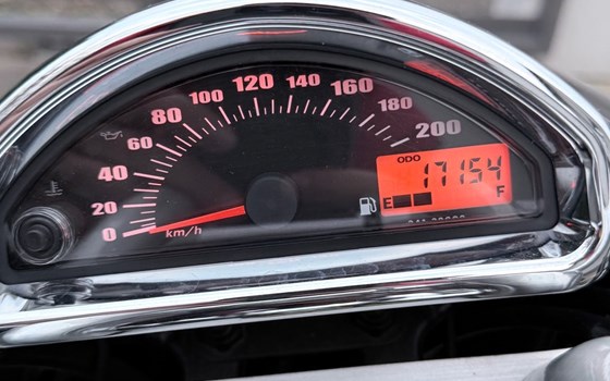 Gebrauchtmotorrad Suzuki Intruder M800 - Bild 2