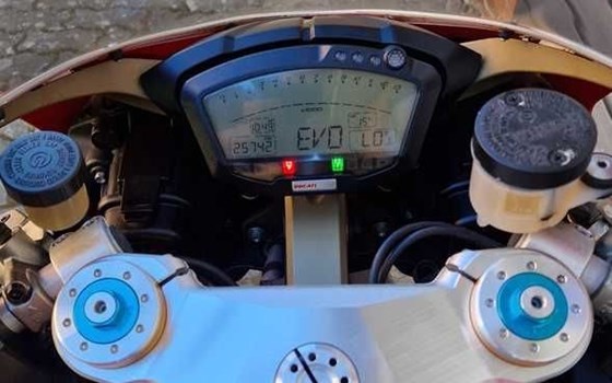 Gebrauchtmotorrad Ducati 1098 S Tricolore - Bild 3