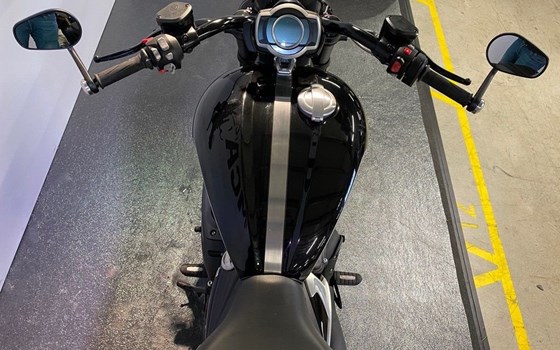 Gebrauchtmotorrad Triumph Rocket 3 Storm R - Bild 4