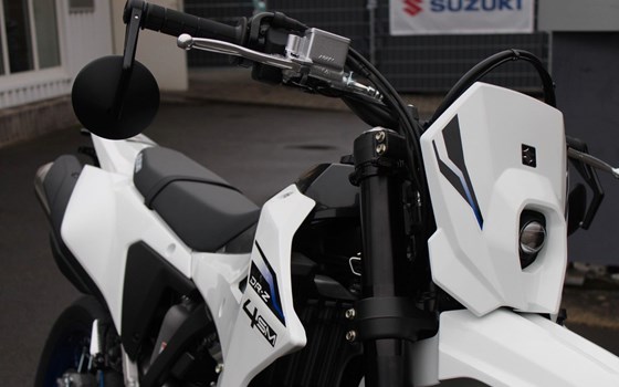 Neufahrzeug Suzuki DR-Z4SM - Bild 9