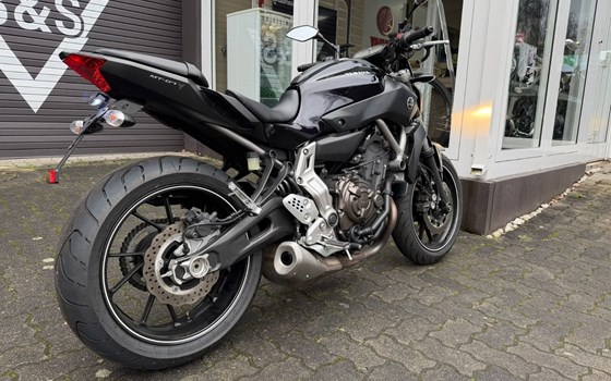 Gebrauchtmotorrad Yamaha MT-07 - Bild 3