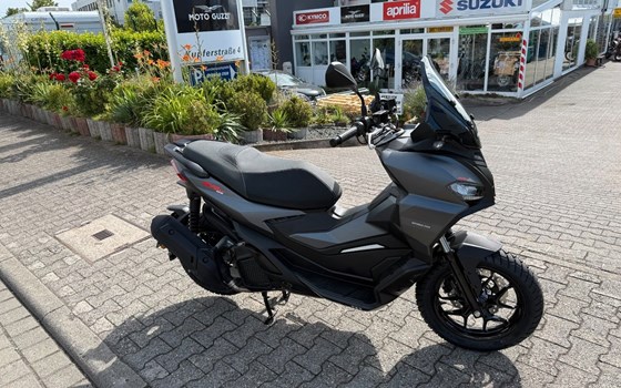 Neufahrzeug Aprilia SR GT 125 - Bild 6