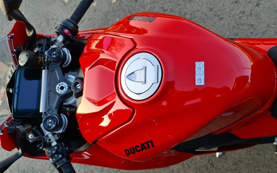 Gebrauchtmotorrad Ducati Panigale V4 - Bild 11