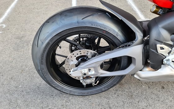 Gebrauchtmotorrad Ducati Panigale V4 - Bild 5