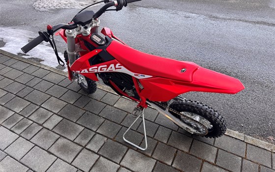 Gebrauchtmotorrad GASGAS MC-E 5 - Bild 4