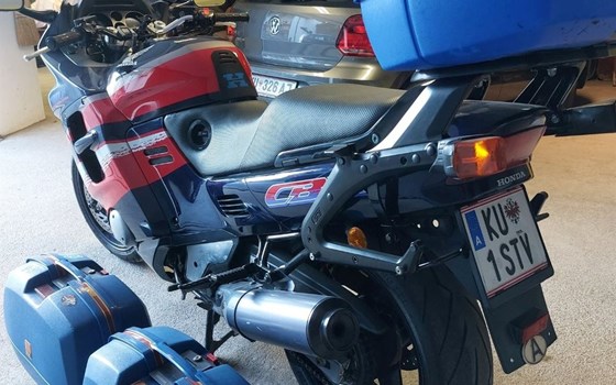 Gebrauchtmotorrad Honda CBR 1000 F - Bild 3