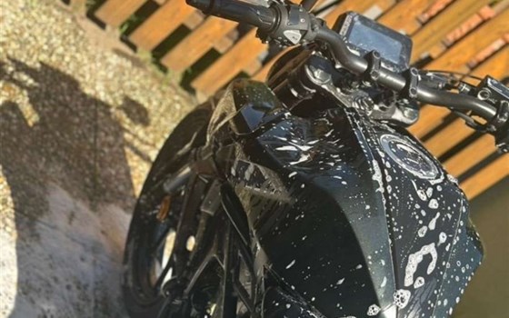 Gebrauchtmotorrad Honda CB125R - Bild 3