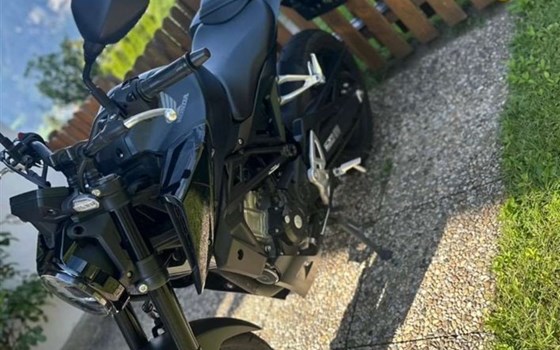 Gebrauchtmotorrad Honda CB125R - Bild 8