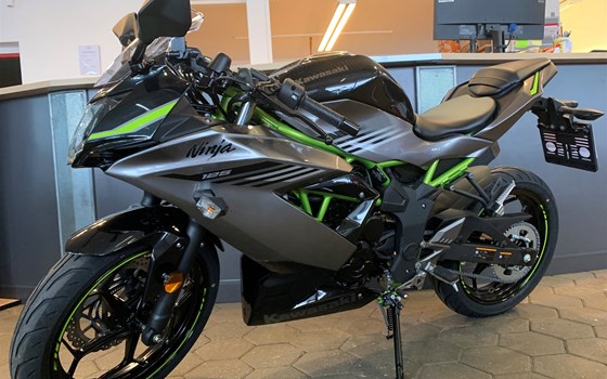 Neufahrzeug Kawasaki Ninja 125 - Bild 4