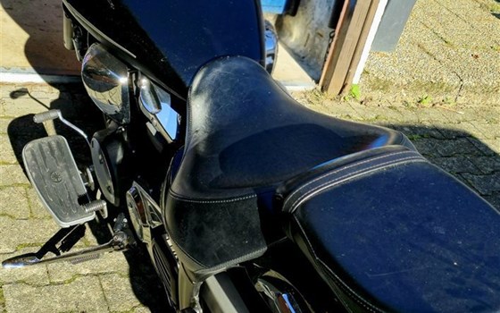 Gebrauchtmotorrad Yamaha XVS 1300 A - Bild 3