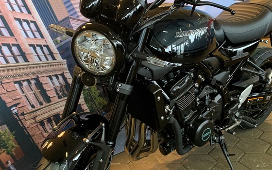 Neufahrzeug Kawasaki Z900 RS Black Ball Edition - Bild 1