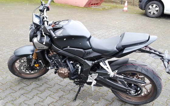 Neufahrzeug Honda CB650R E-Clutch - Bild 8