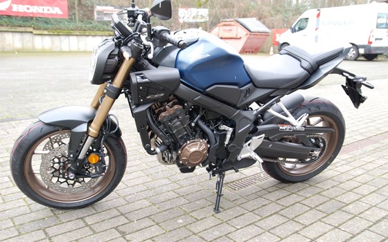 Neufahrzeug Honda CB650R E-Clutch - Bild 19