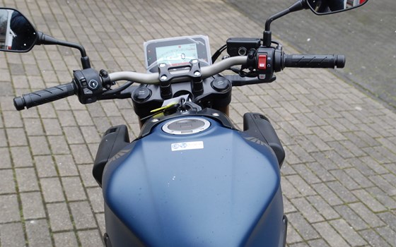 Neufahrzeug Honda CB650R E-Clutch - Bild 24
