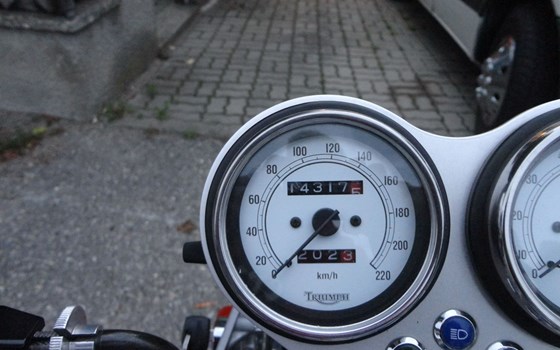 Gebrauchtmotorrad Triumph Thruxton - Bild 5