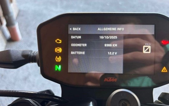 Gebrauchtmotorrad KTM 890 Duke R - Bild 2