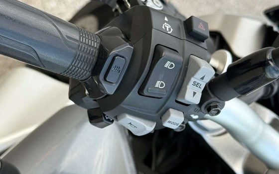 Gebrauchtmotorrad Honda CB 1000 R - Bild 11