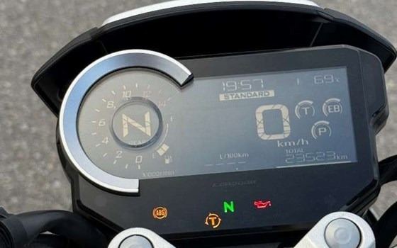 Gebrauchtmotorrad Honda CB 1000 R - Bild 22