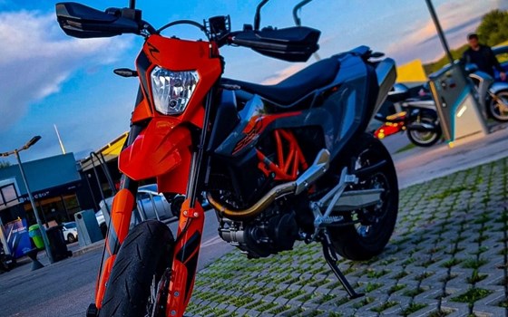 Gebrauchtmotorrad KTM 690 SMC R - Bild 1