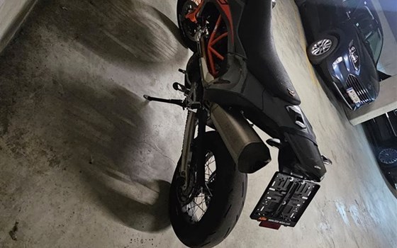 Gebrauchtmotorrad KTM 690 SMC R - Bild 5