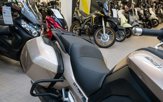 Neufahrzeug Mash Cafe Racer 125 Silver Edition - Bild 10