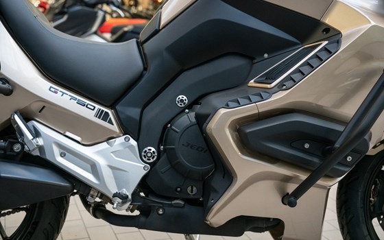 Neufahrzeug Mash Cafe Racer 125 Silver Edition - Bild 17