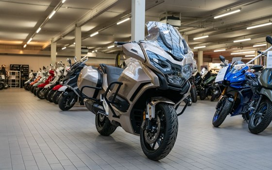 Neufahrzeug Mash Cafe Racer 125 Silver Edition - Bild 4