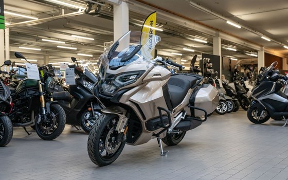 Neufahrzeug Mash Cafe Racer 125 Silver Edition - Bild 5