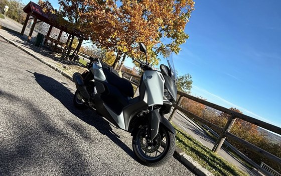 Gebrauchtmotorrad Yamaha XMAX 300 Tech MAX+ - Bild 1